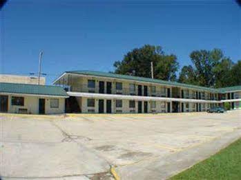 Super 8 By Wyndham Picayune Exterior photo